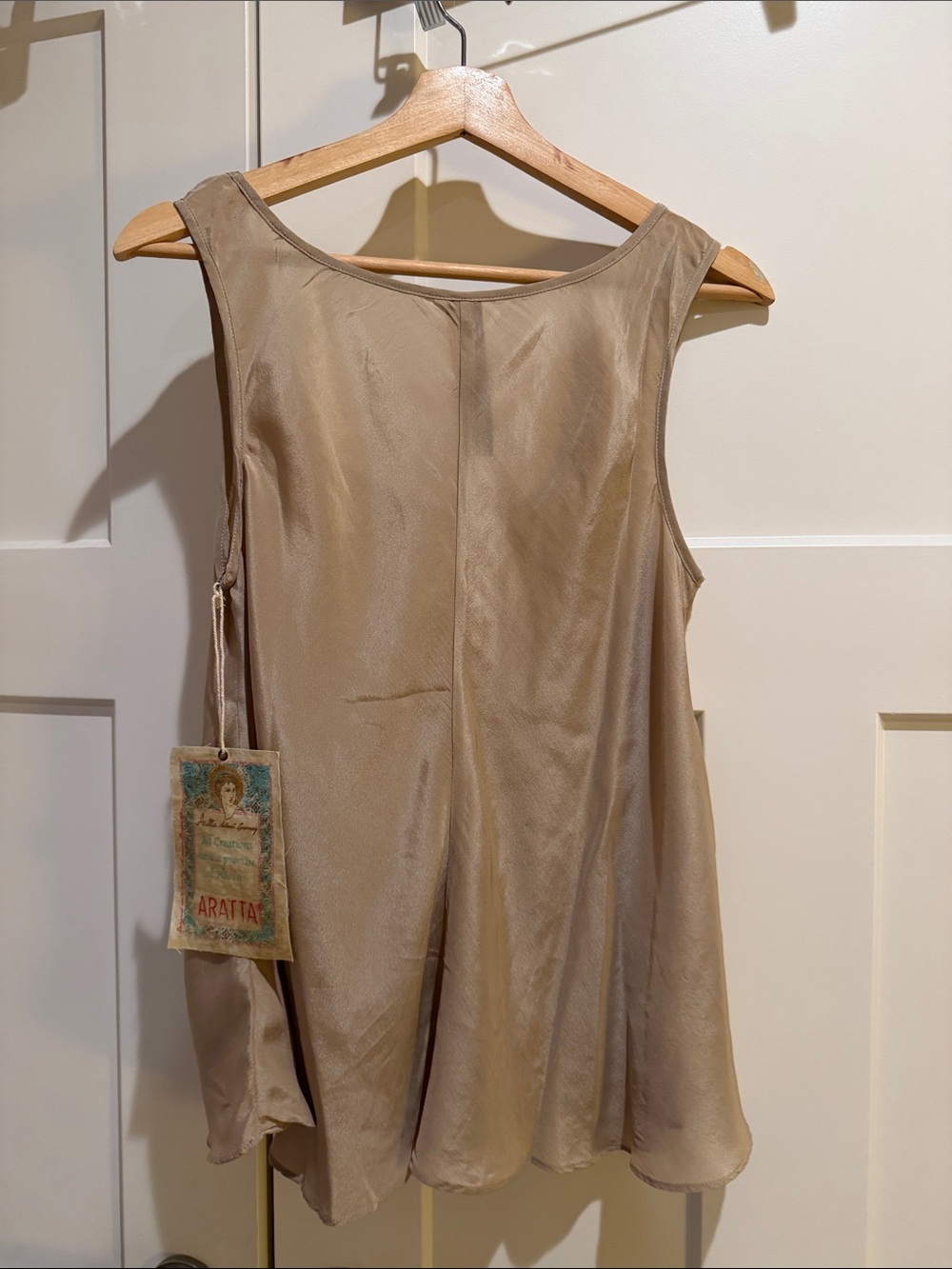 NWT 100% silk Aratta Champagne Satin Slip top size L - Picture 7 of 8